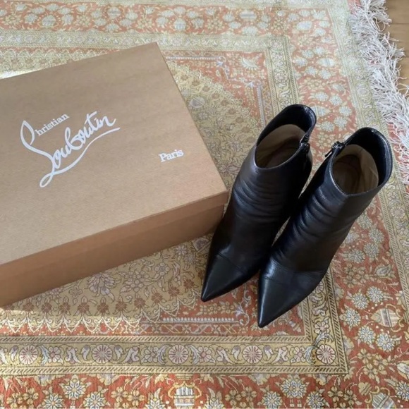 🖤 Christian Louboutin So Kate booties 🖤 - Picture 2 of 8